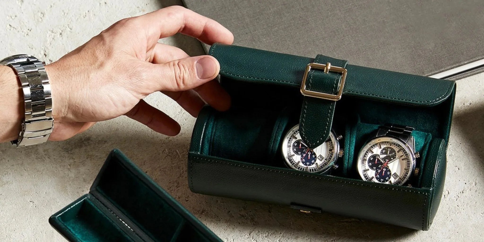 Étui et rouleau à montre – rangement compact