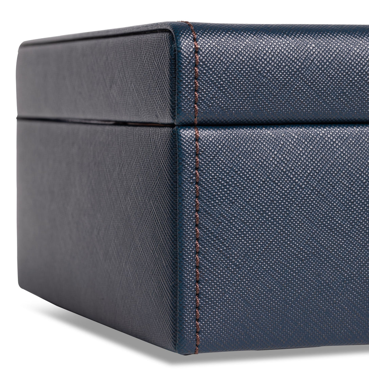 Zoom sur le coin arrière de la boîte à montre Bond six emplacements -  Coloris bleu foncé intérieur marron foncé