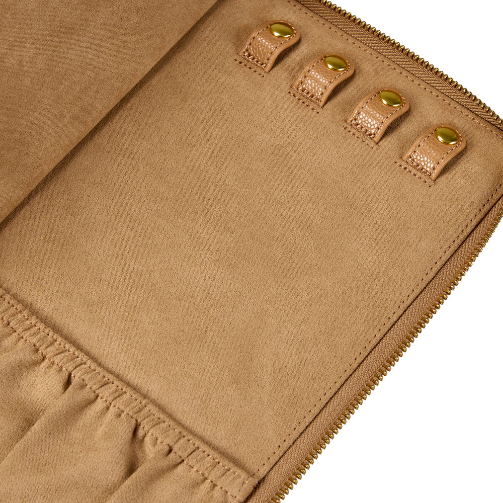 Zoom sur les crochets à bijoux du portefeuille à bijoux Wolf 1834 Lauren -  Coloris caramel