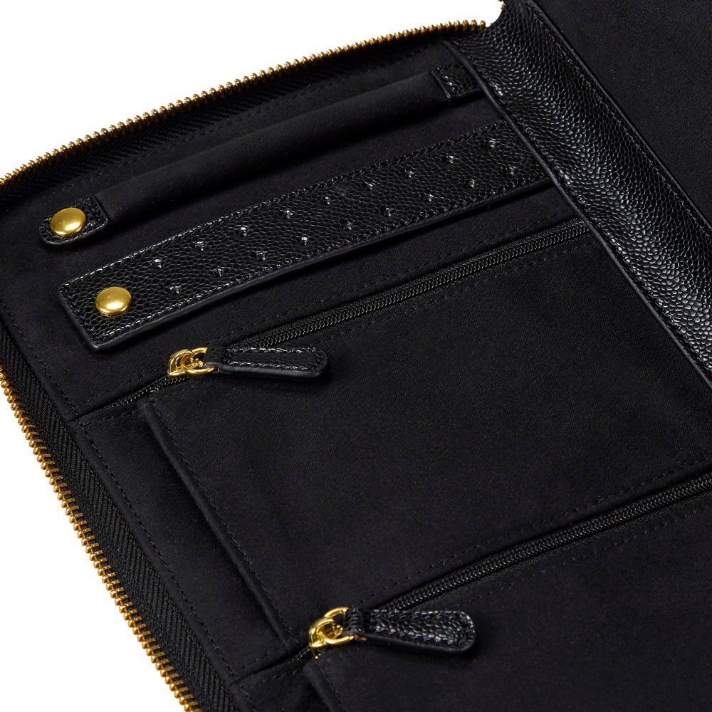 Zoom sur les poches intérieures zippées du portefeuille à bijoux Wolf 1834 Lauren -  Coloris noir