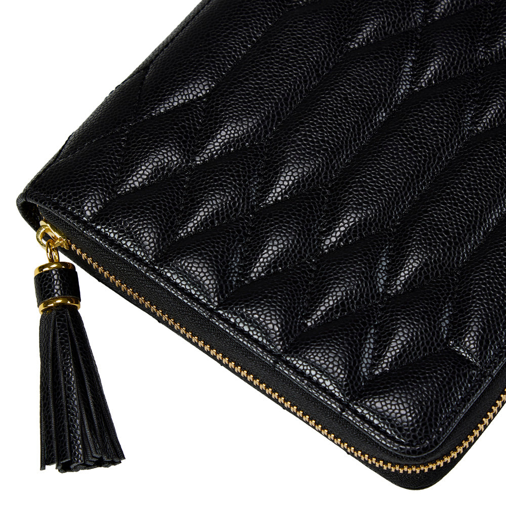 Zoom sur le revêtement matellassé du portefeuille à bijoux Wolf 1834 Lauren -  Coloris noir
