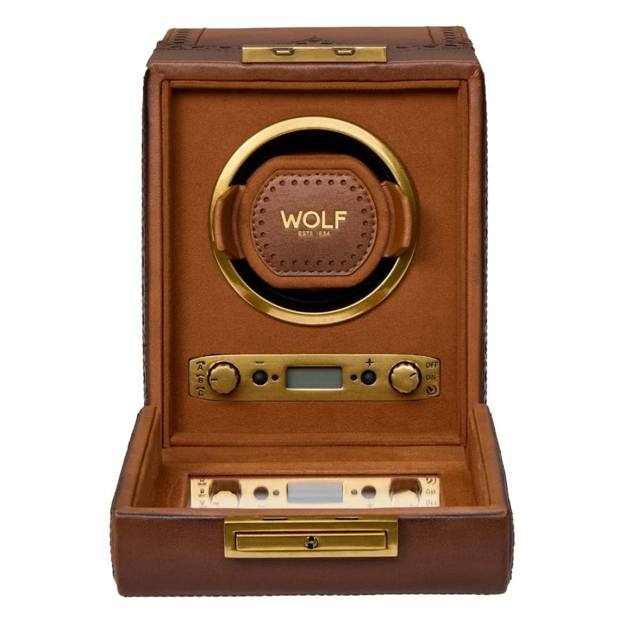 Remontoir Wolf 1834, collection Brogue - Esthétique vintage et intemporelle des célèbres chaussures britanniques « brogue » - Revetement haut de gamme effet cuir patiné - Un emplacement
