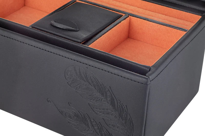 Boîte à bijoux noire et orange, collection Boho. Zoom sur les compartiments