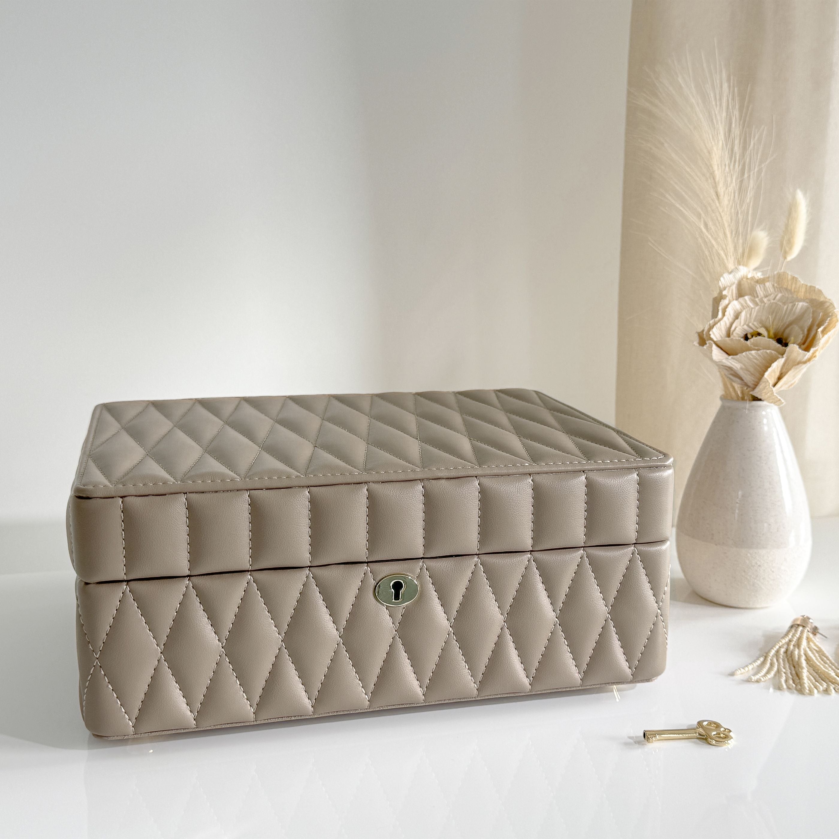 Boîte à bijoux matelassé | Saphira | Taupe