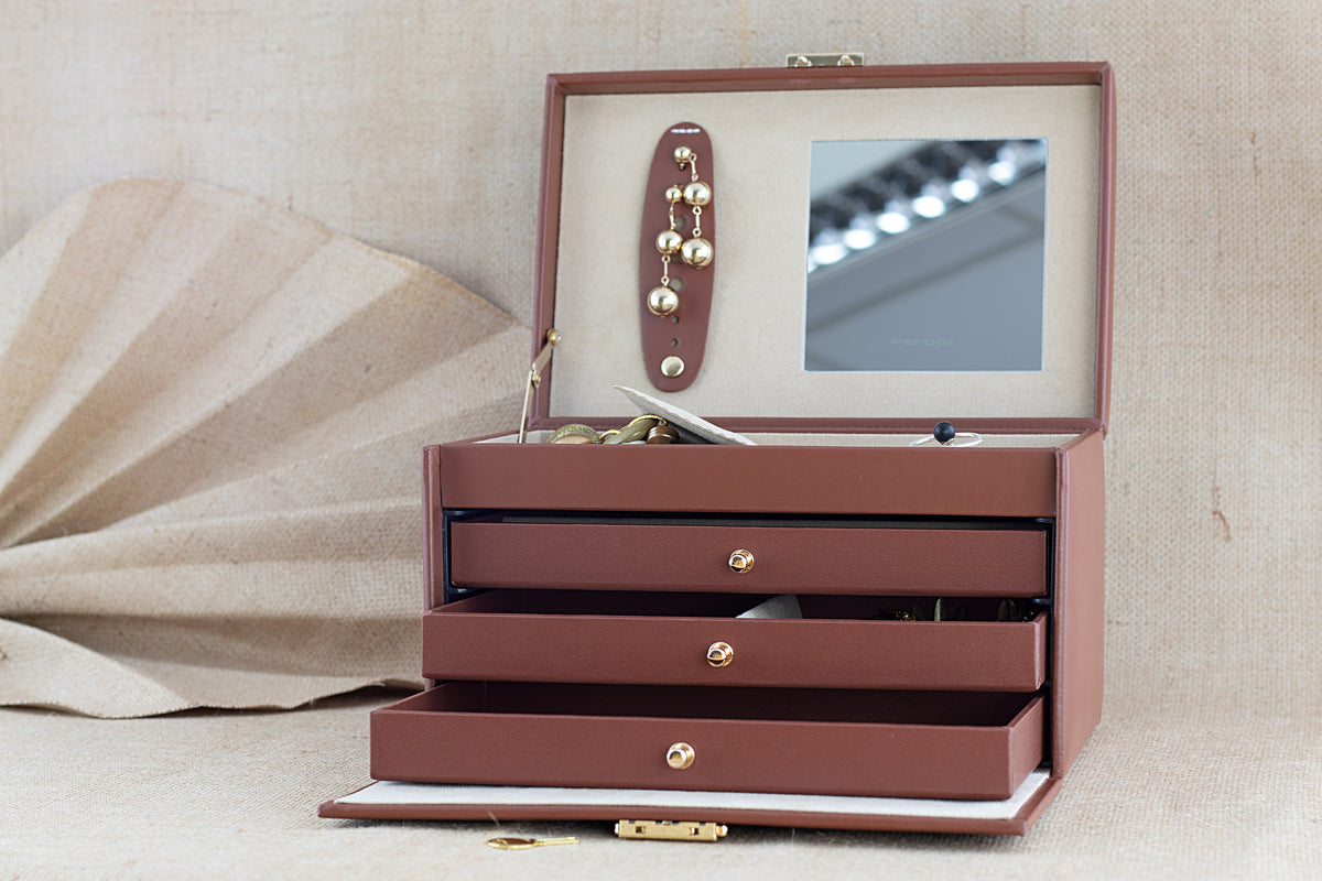 Ecrin à bijoux marron en cuir avec tiroirs et miroir – Boite élégante de rangement avec finitions dorées

