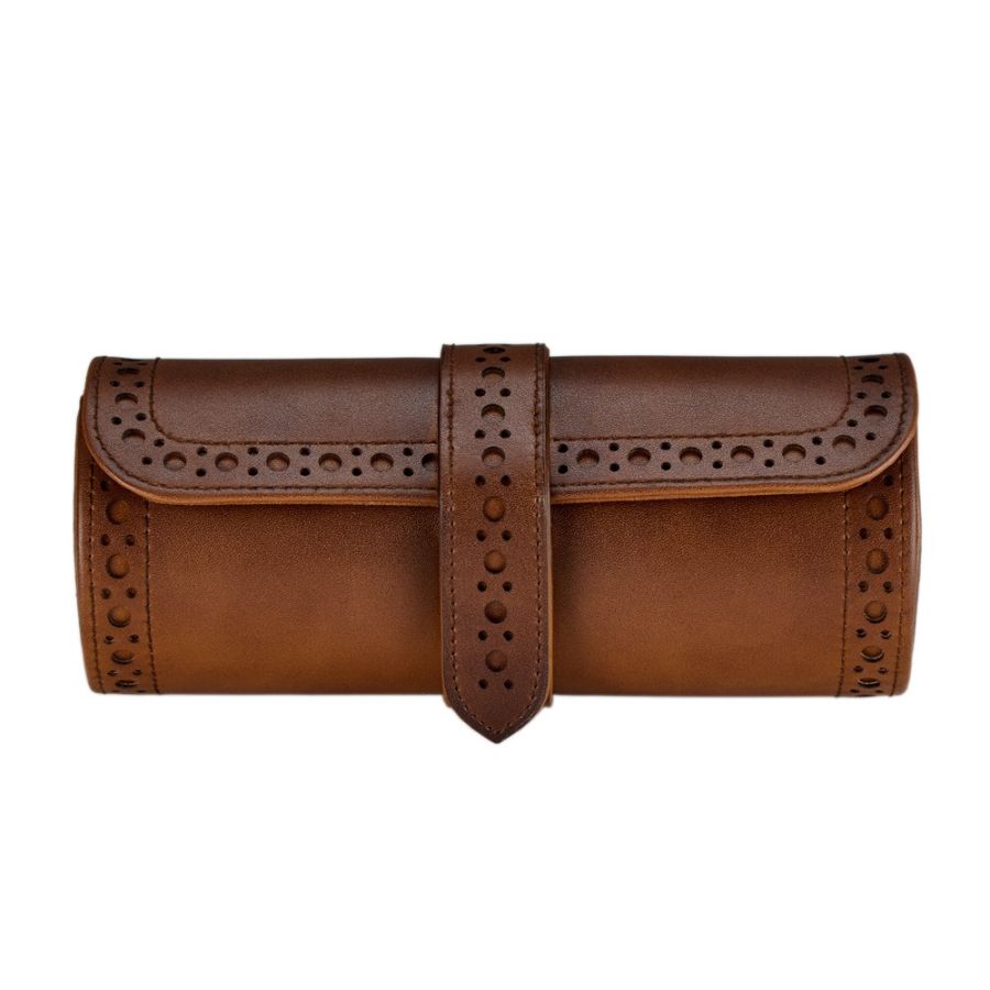 Etui à montre Wolf 1834, collection Brogue - Esthétique vintage et intemporelle des célèbres chaussures britanniques « brogue » - Revetement haut de gamme effet cuir patiné - Trois emplacements