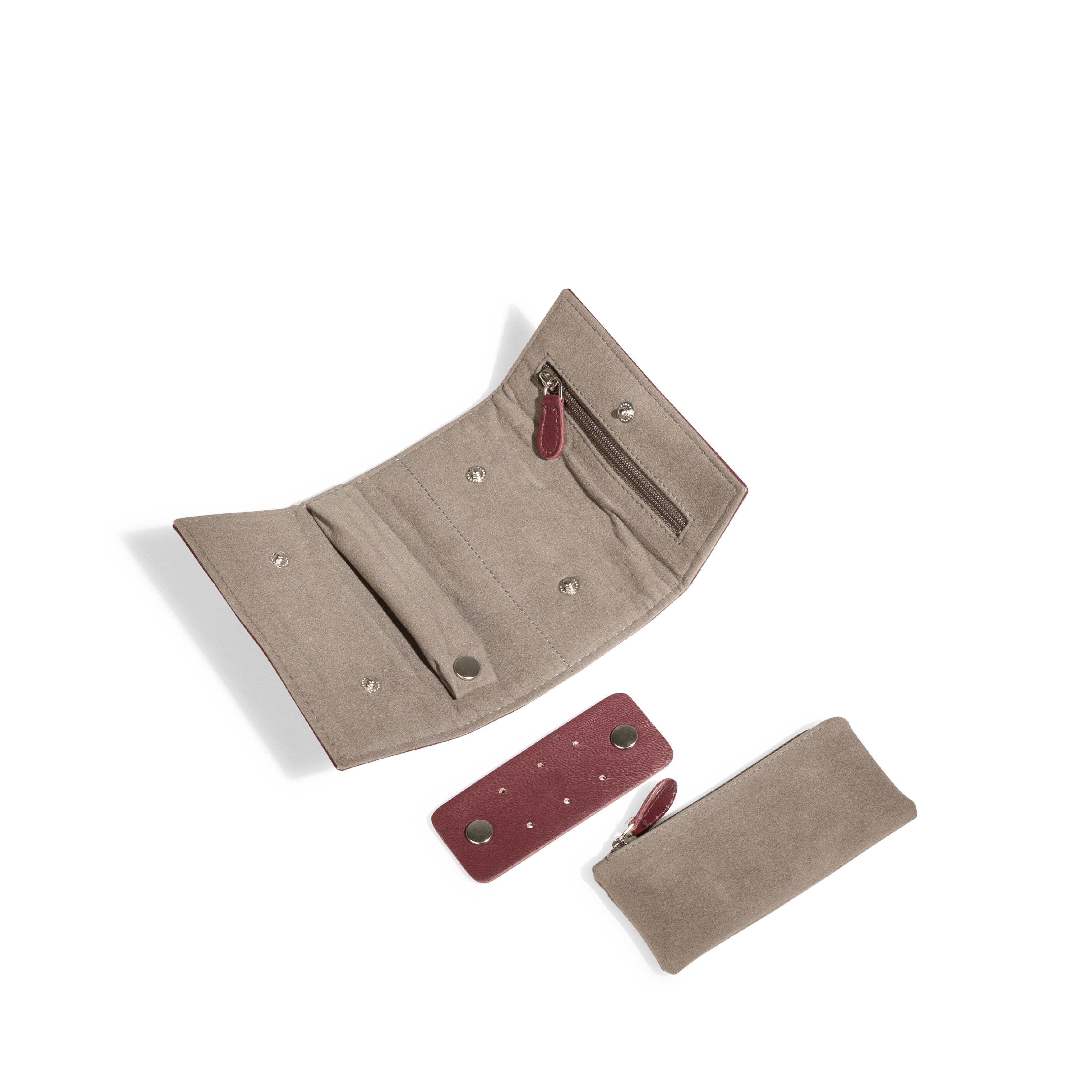 Pochette en cuir véritable Sienna, cuir véritable, bordeaux, vue ouverte avec accessoires