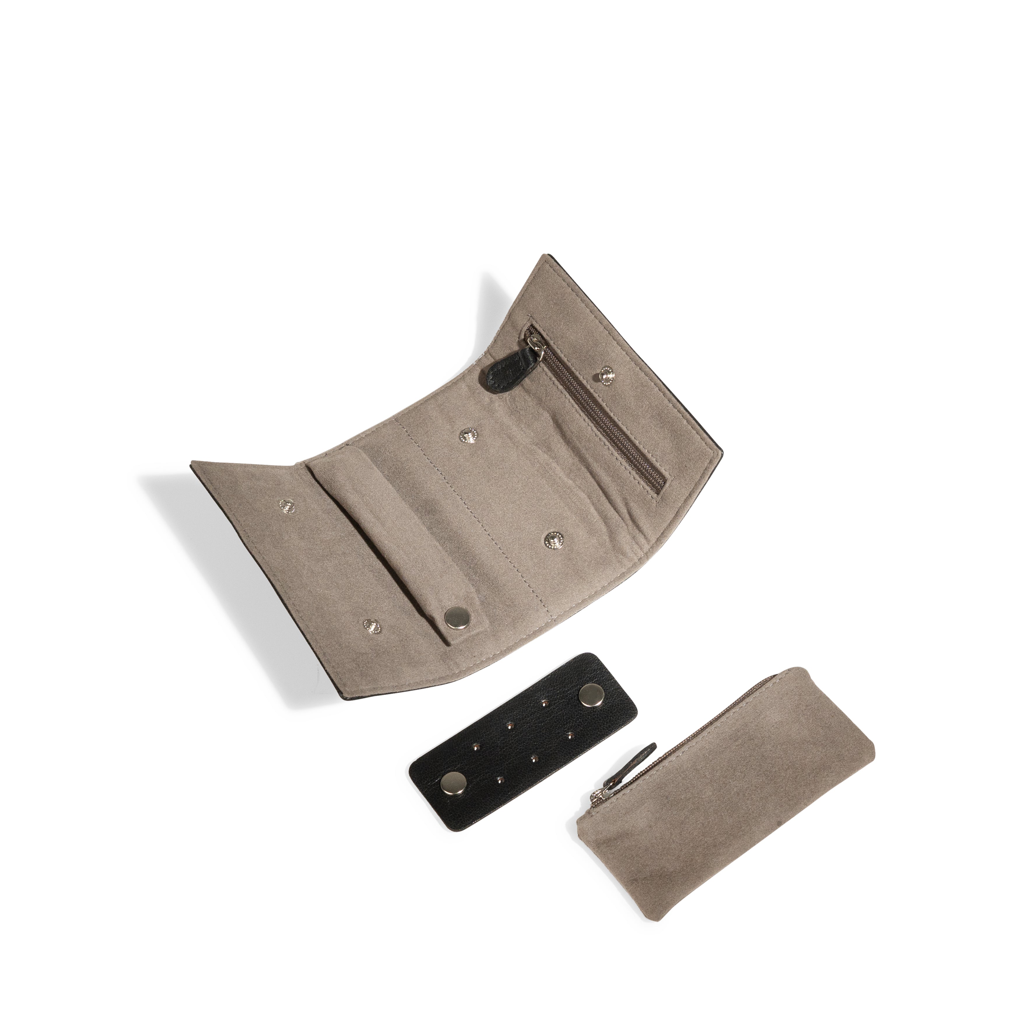 Pochette en cuir véritable Sienna, cuir véritable, noire, vue ouverte avec accessoires